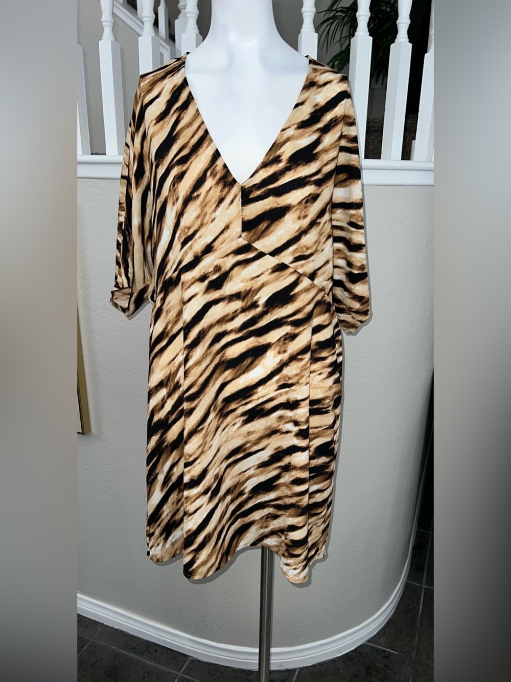 Leith Animal Print V-Neck Mini Dress - Taupe & Black